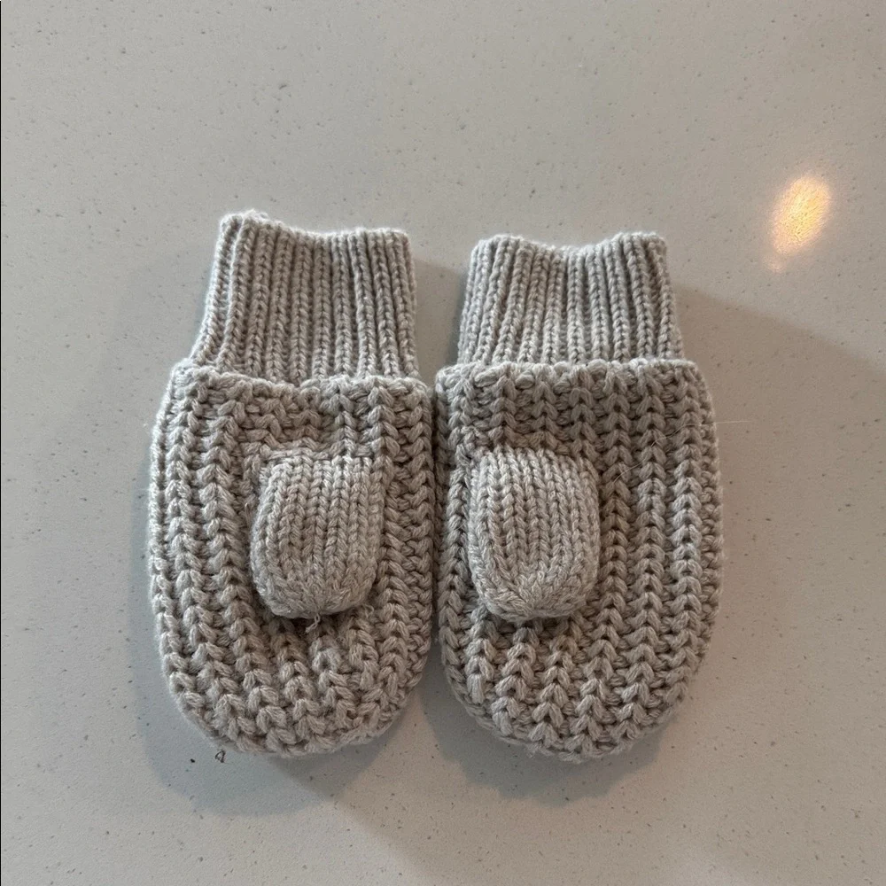 H&M Cozy Gray Knit Mittens for Kids